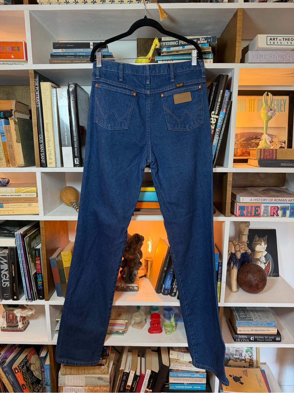 Wrangler Classic Straight Men's Jeans in Dark Blue Denim